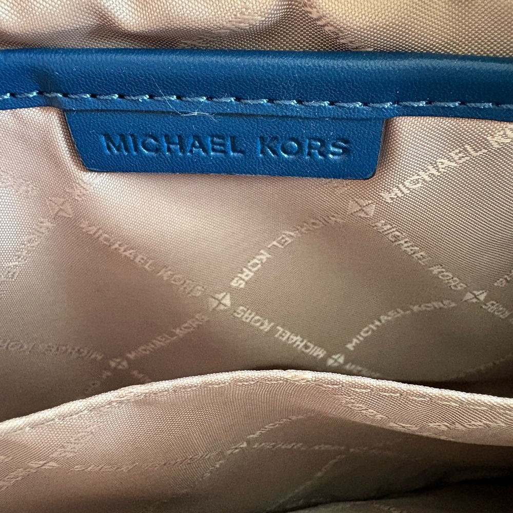 Michael Kors Vibrant Blue MK Jet Set Large Zipper Shoulder Crossbody Bag - Picture 8 of 16